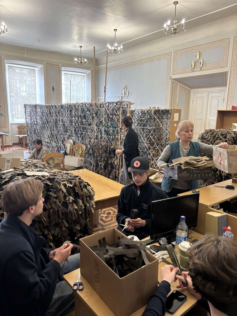 Camouflage net workshop
